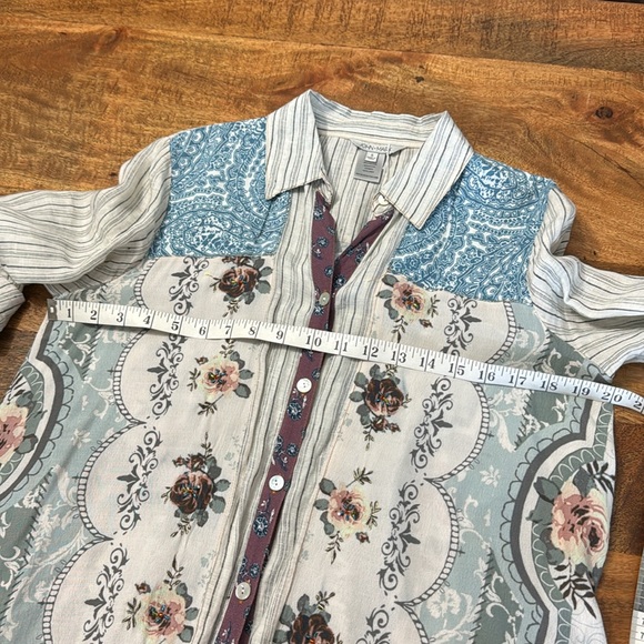 John Mark mixed media linen button down beaded floral roll sleeve open back - Picture 6 of 11